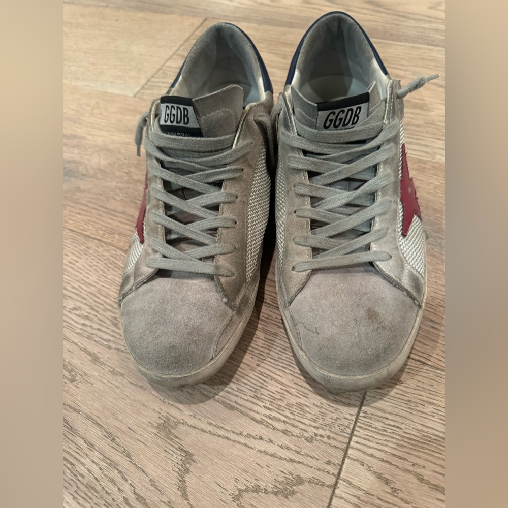 Men’s Golden goose shoes in size men’s 9 1/2